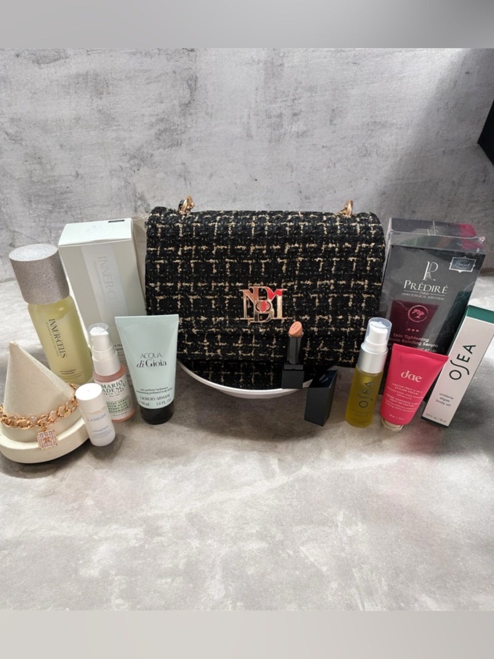 Badgley Mischka Chain Shoulder Bag & Gold Heart Bracelet